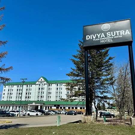 Divya Sutra Plaza And Conference Centre Calgary Airport Hotel Eksteriør billede