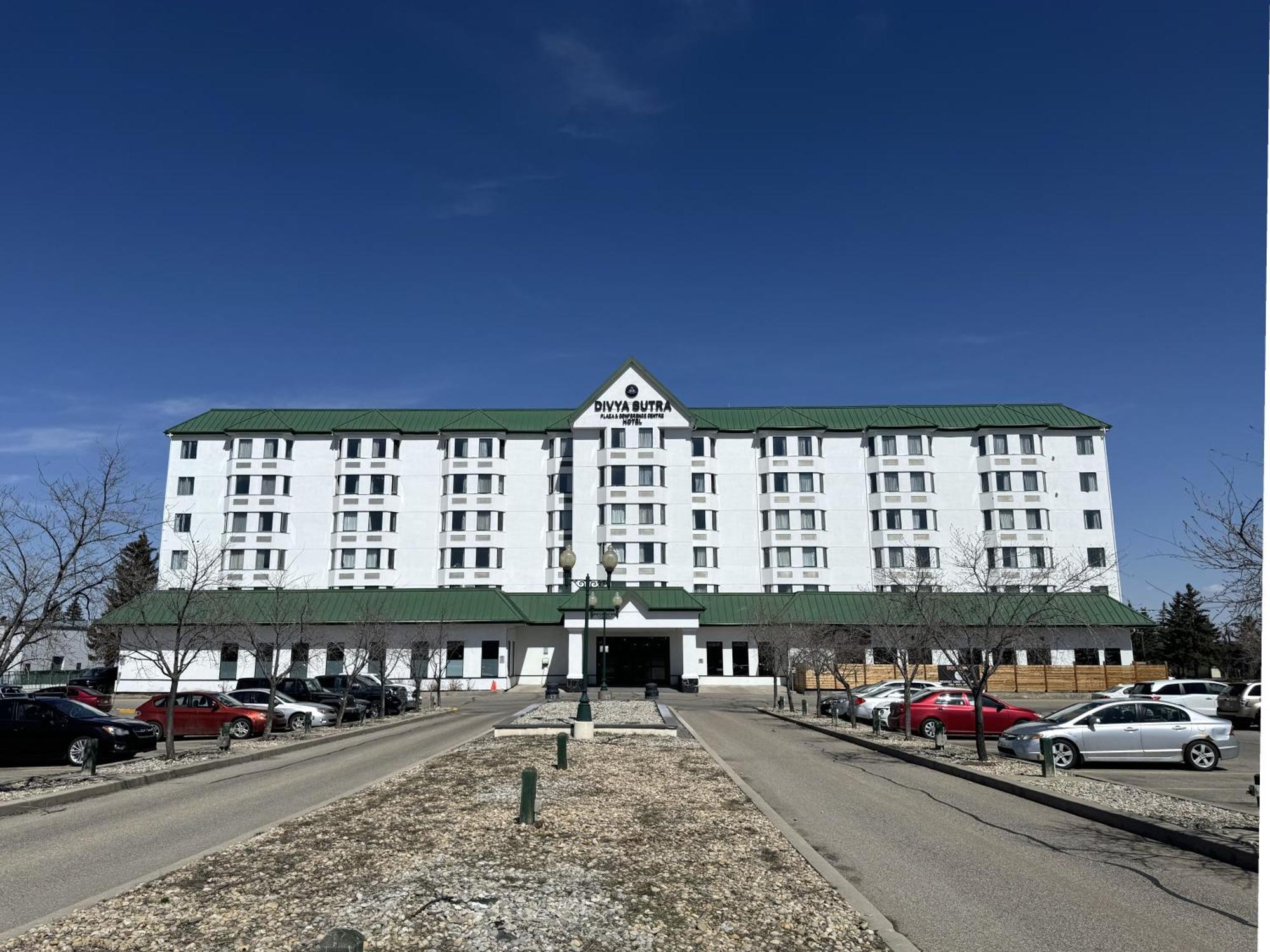 Divya Sutra Plaza And Conference Centre Calgary Airport Hotel Eksteriør billede