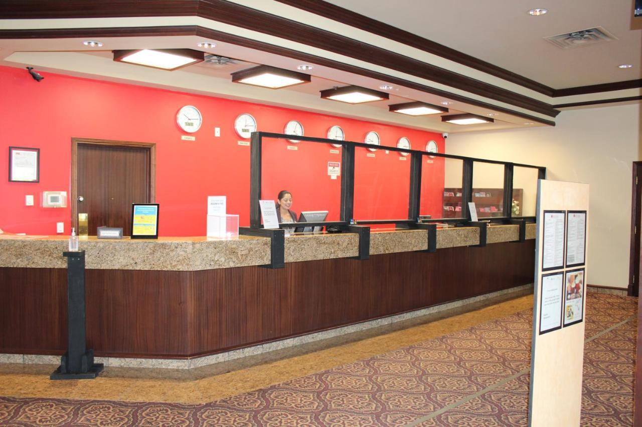 Divya Sutra Plaza And Conference Centre Calgary Airport Hotel Eksteriør billede
